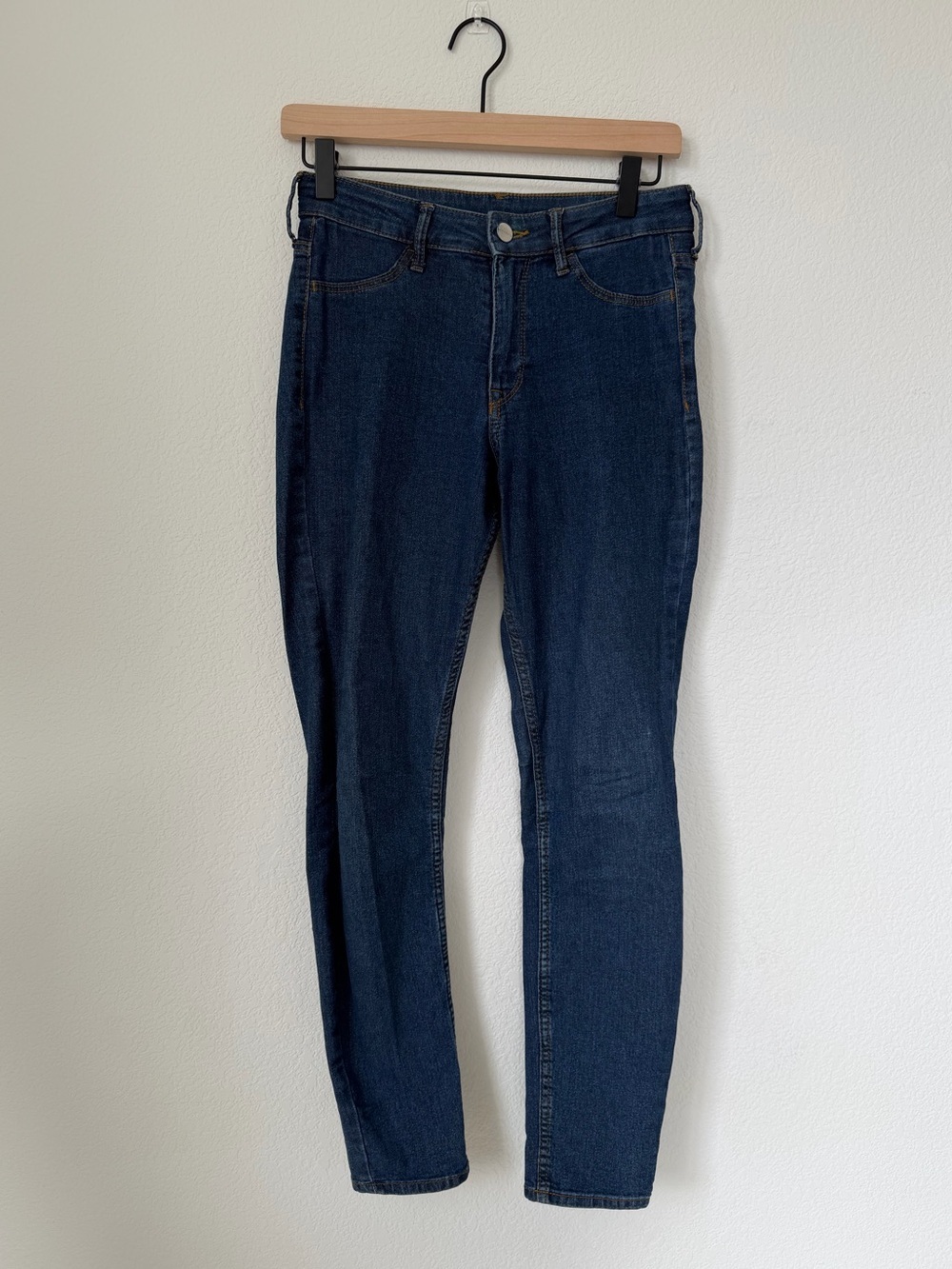 H&M skinny stretch jeans, size 27